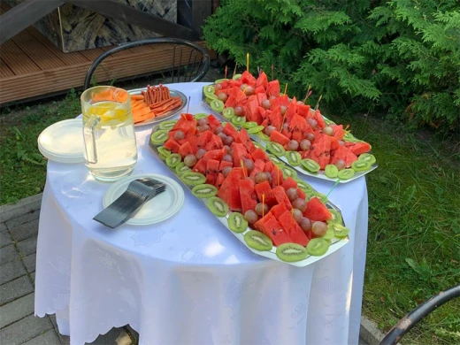 Eleonora — Svinību nams „Reineka Grupa”