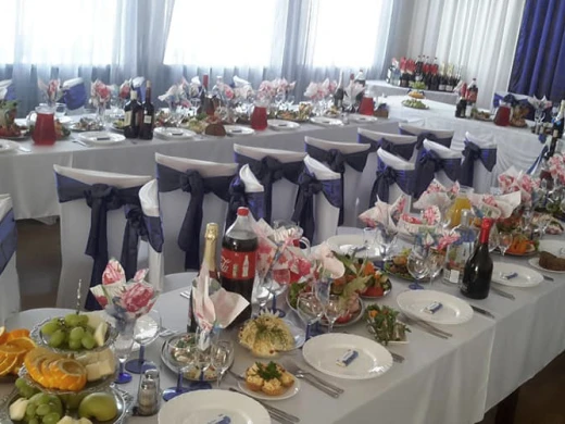 Eleonora — Svinību nams „Reineka Grupa”