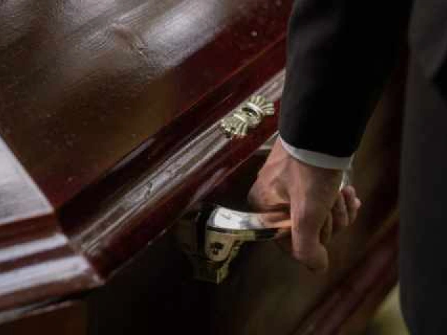 Funeral table for up to 100 people.