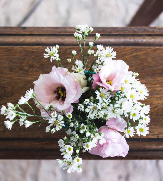 Zārku vāku noformēšana ar ziediem