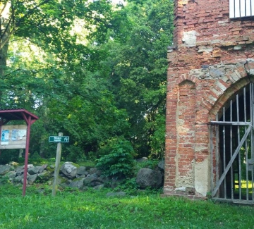 Nīkrāces kapi Logo