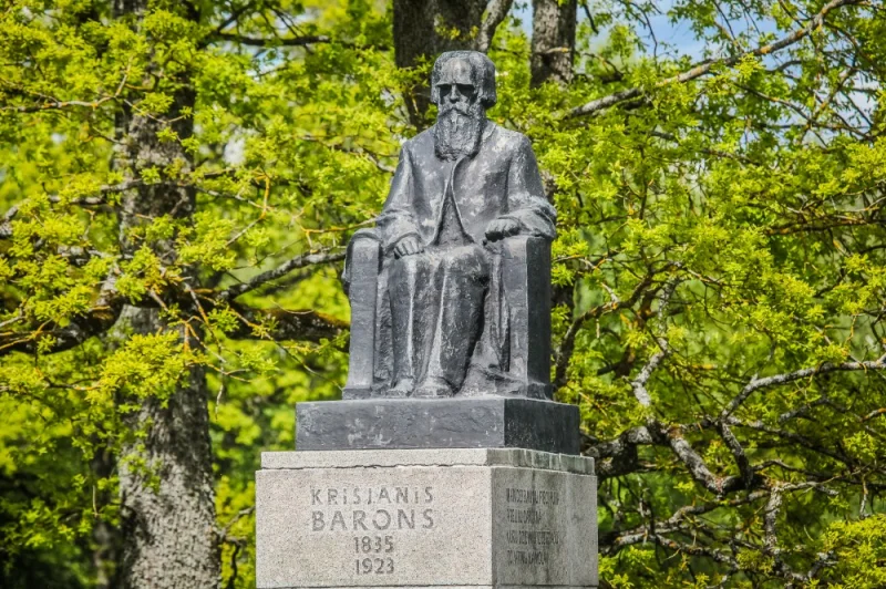 Piemineklis Dainu tēvam Krišjānim Baronam (1835-1923) 