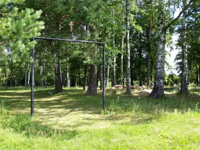 Baltmuižas kapsēta 