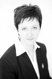 Latgales apgabaltiesas zvērināts notārs Gundega Rutkovska