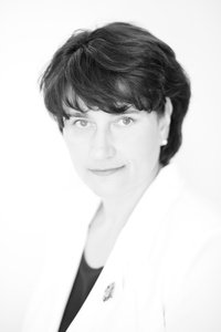 Latgales apgabaltiesas zvērināts notārs Regīna Bogdāne