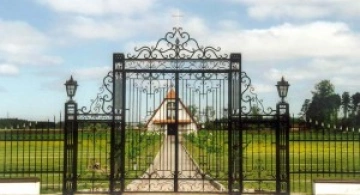 Rīgas privātkapi Logo