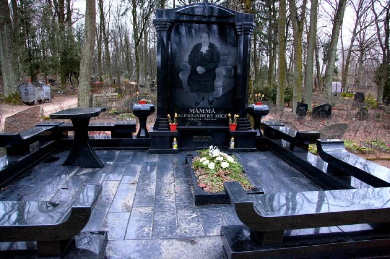 Pleskodāles kapsēta 