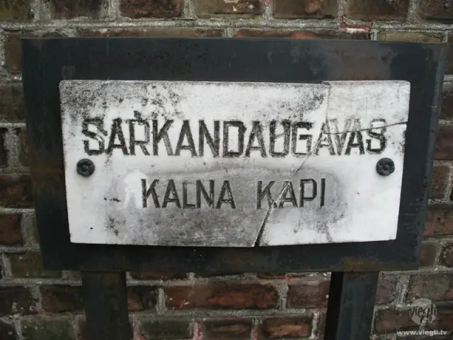 Sarkandaugavas Kalna kapsēta 