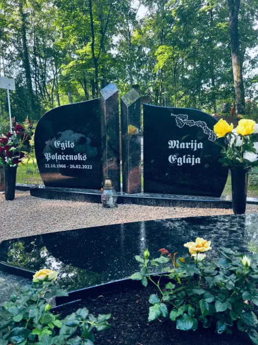 Ekskluzīvs kapu pieminekļu ansamblis Sia "Akmens Kleisti"