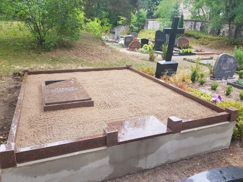 Granīta sētiņa, kapa vietas labiekārtošana
