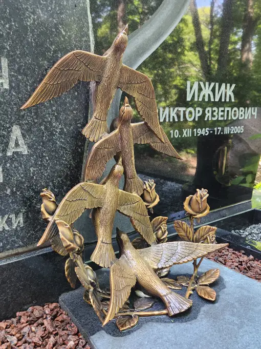 Bronza.eu – Official Caggiati dealer in the Baltics Bronze – A Premium and Traditional Material