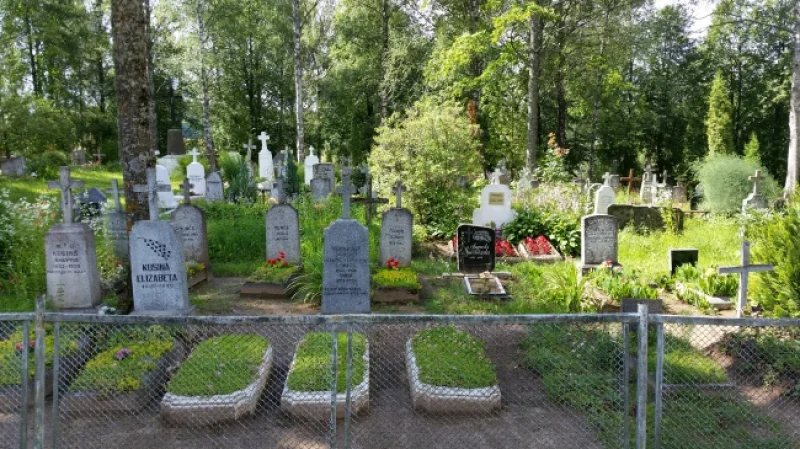 Ambeļu sv. Jura Romas katoļu draudzes kapi 