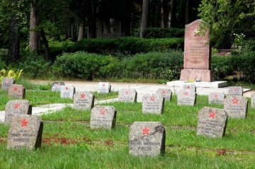 Otrā pasaules kara kritušo padomju karavīru Brāļu kapi, Jekabpils