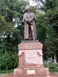 Barklaja de Tolli piemineklis Logo