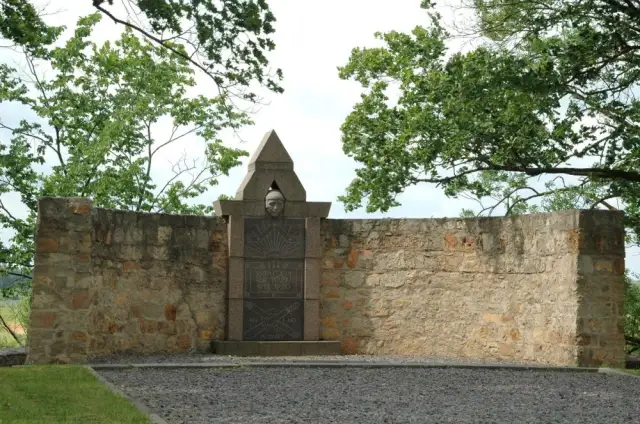 Piemineklis Kritušiem par Tēviju 