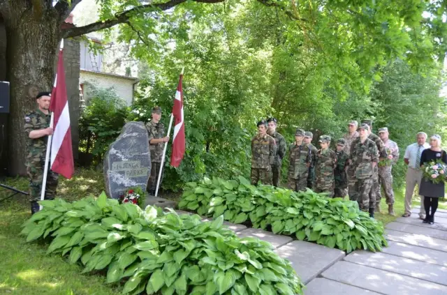 Piemiņas akmens 1941. gadā izsūtītajiem 