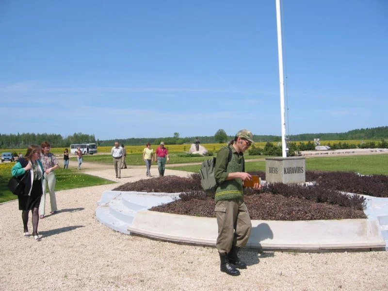 Piemiņas memoriāls Latvijas bruņoto spēku pirmajam komandierim, pulkvedim O.Kalpakam 