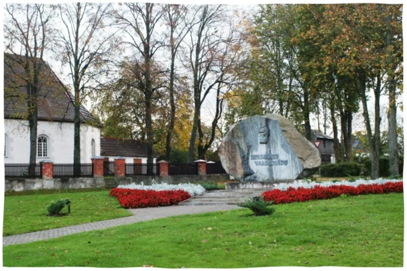 Piemineklis Krišjānim Valdemāram 