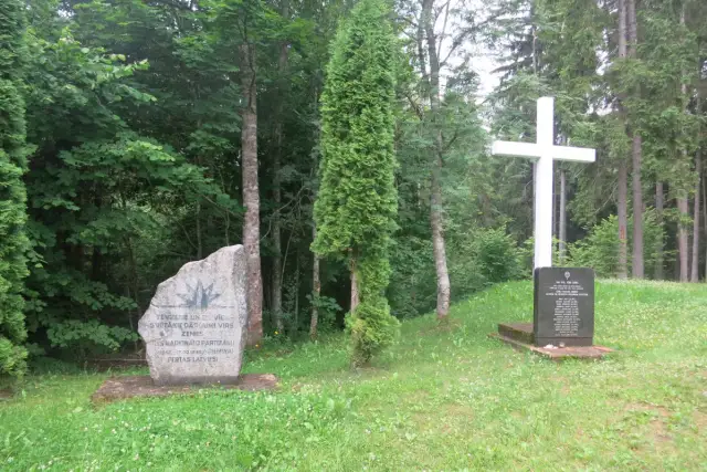 Īles nacionālo partizānu bunkurs un piemiņas vieta 