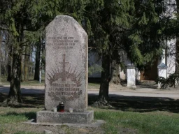 Piemiņas zīme Bērzes centrā