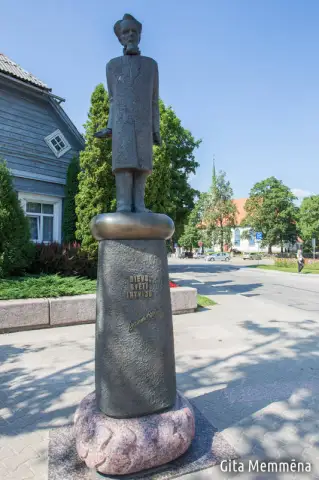 Piemineklis Baumaņu Kārlim Limbažos 