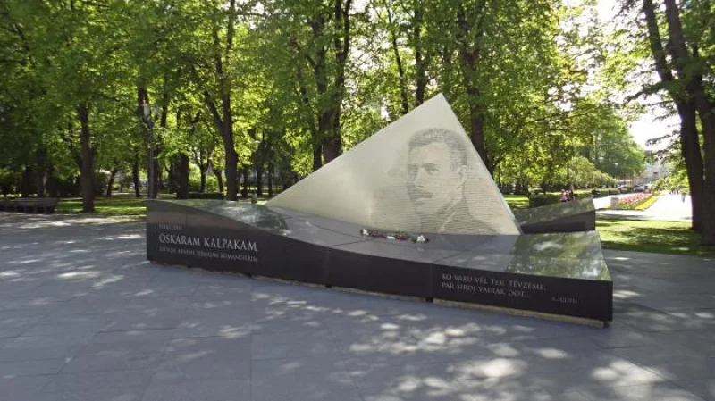 Oskara Kalpaka pieminekļa 