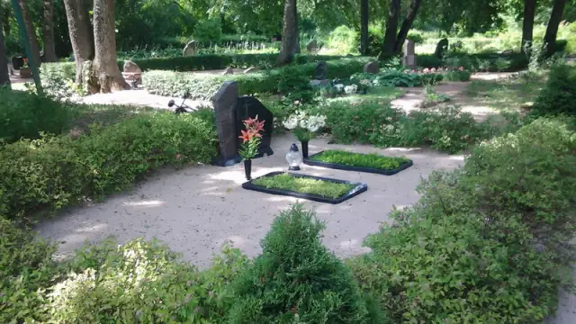 foto Kaulbriežu kapsēta