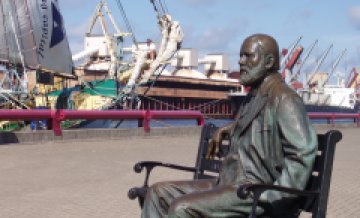 PIEMINEKLIS LATVIEŠU JŪRNIECĪBAS PAMATLICĒJAM KRIŠJĀNIM VALDEMĀRAM