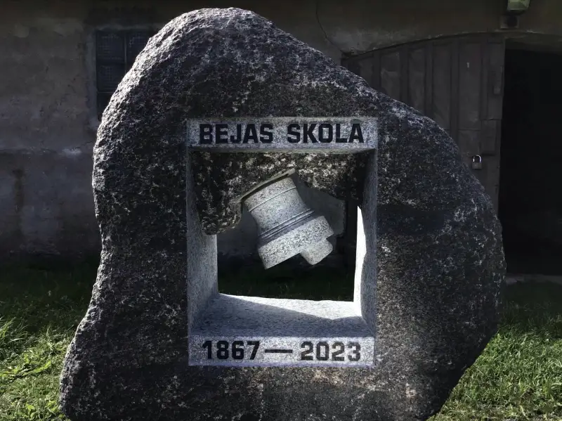Veltījums Bejas skolai, 2023. gadā skolu reformas dēļ slēdza ar noslēguma cerimoniju