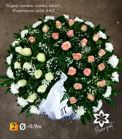 bēru vainags ar balto lentu