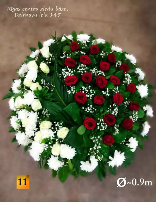 bēru vainags ar krizantēmam un rozēm, Rīgas centrs