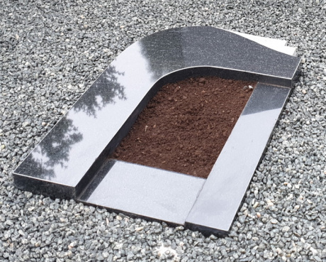 Granīta kapu apmale urnām ar liektu līniju GA-26