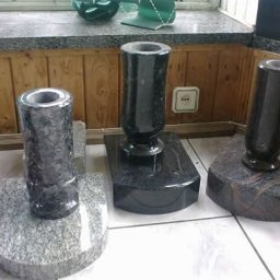 Preview image for  Granīta kapa vāzes