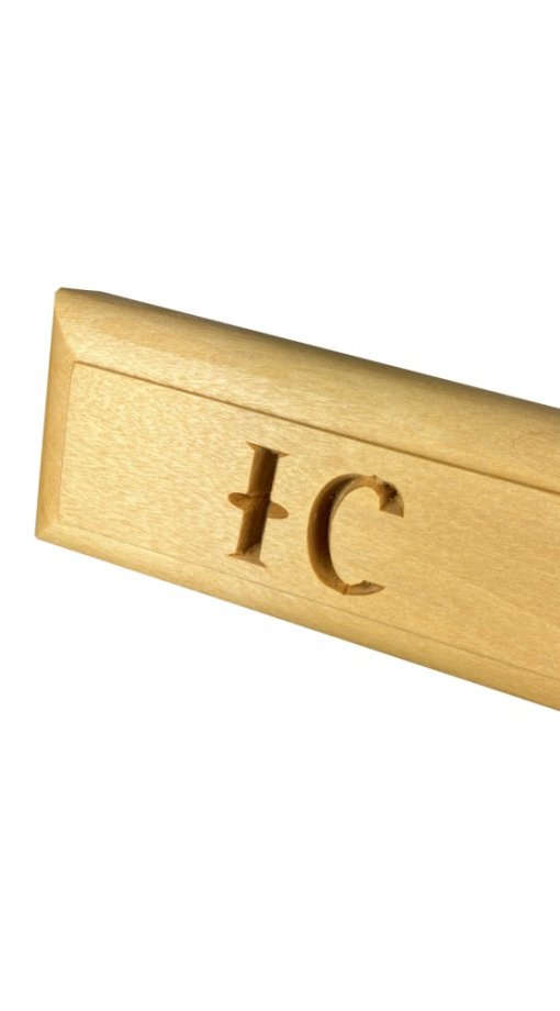 Koka krusts ar ornamentiem