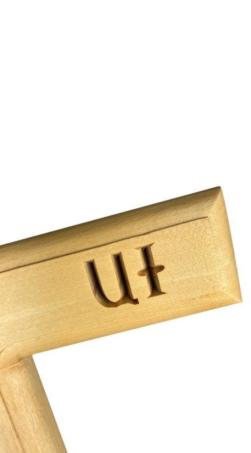 Koka krusts ar ornamentiem