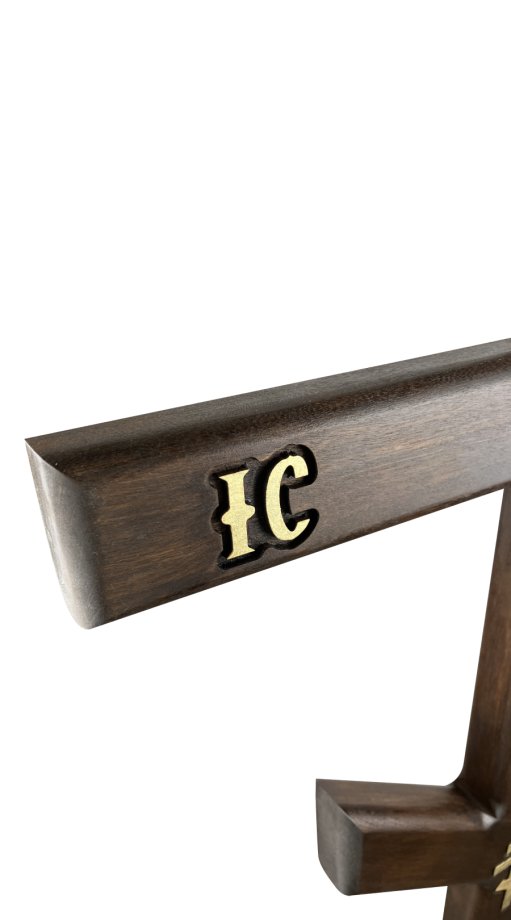 Koka krusts ar ornamentiem