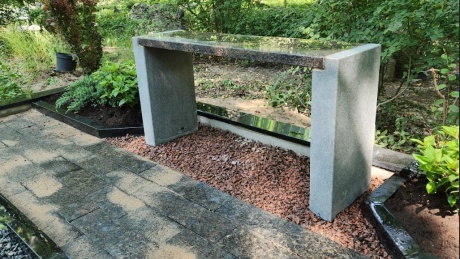 Granīta kapu soliņš GS-12