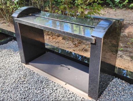 Granīta kapu soliņš GS-13