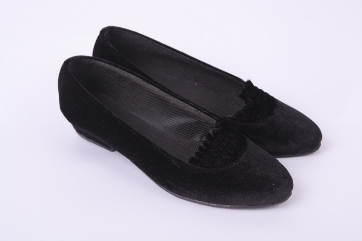 Black shoes for the deceased