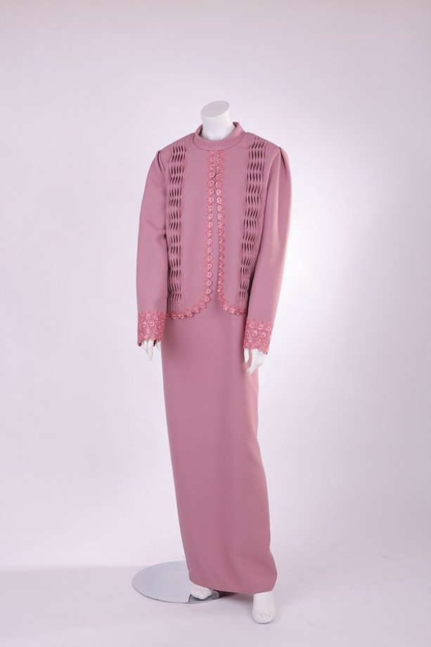 Clothing for the deceased