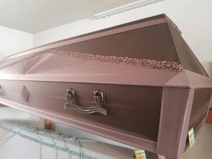 Zārki ar greznu drapējumu dažādi veidi un auduma krāsas