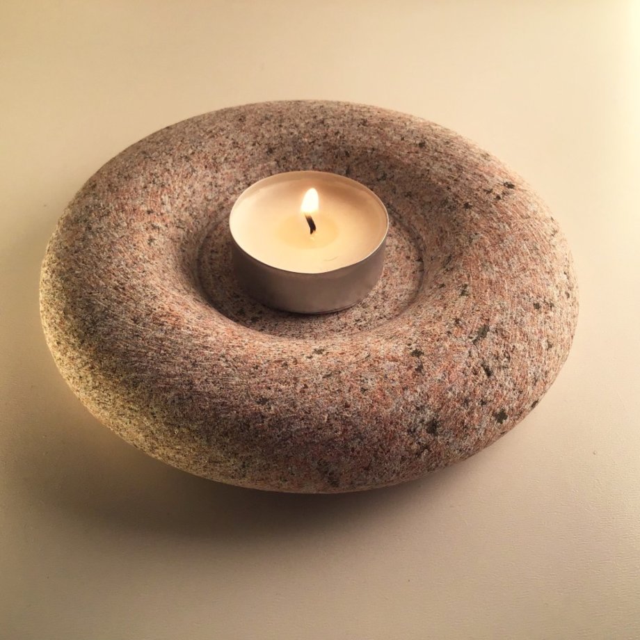 Granīta svečturis /sveces paliknis