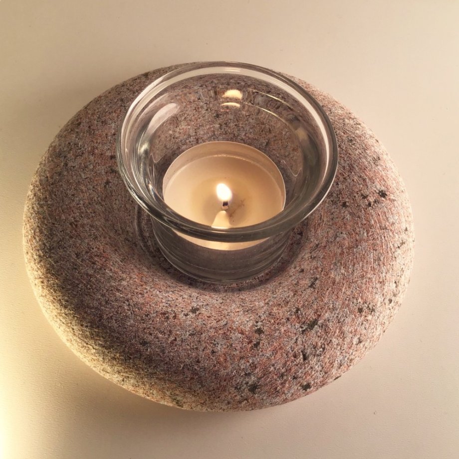 Granīta svečturis /sveces paliknis