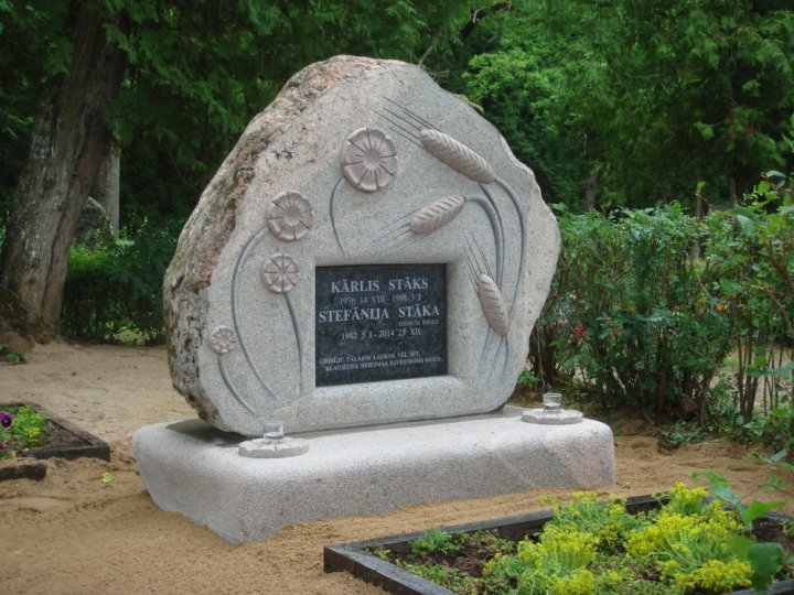 Kapu piemineklis Vārpas un ziedi