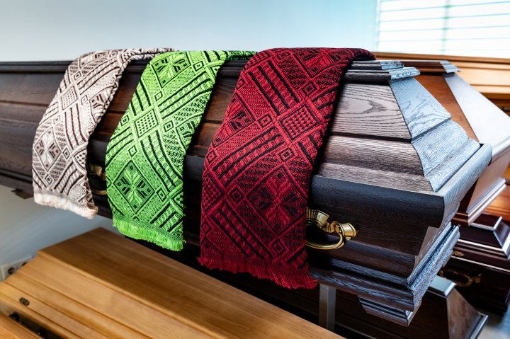 Tautiskās segas zārkiem