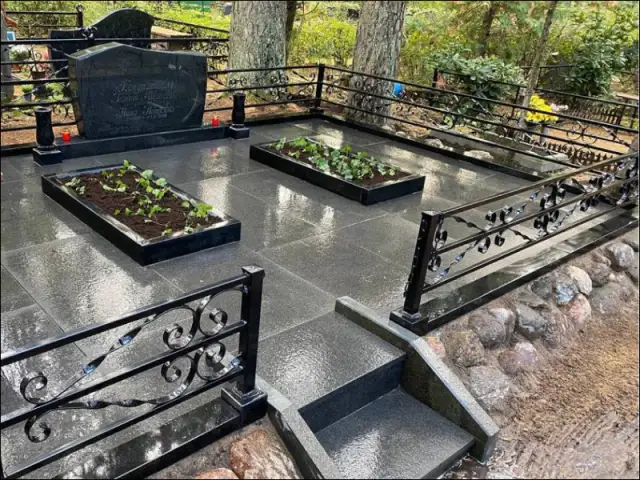 Forged Metal Structures for graves