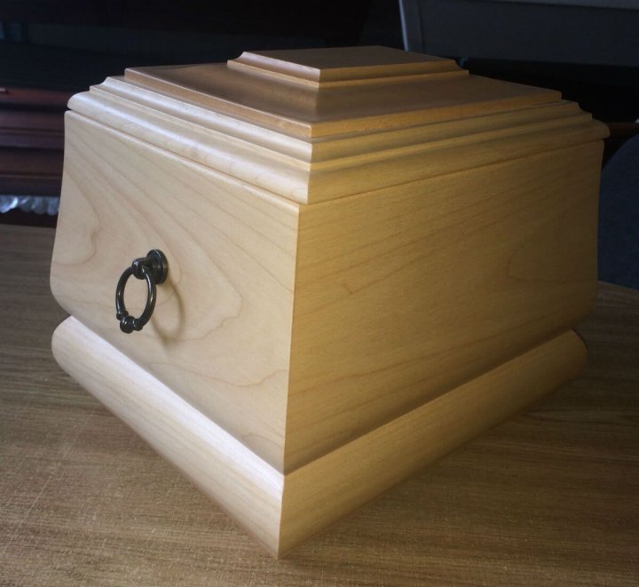 Wooden urn
