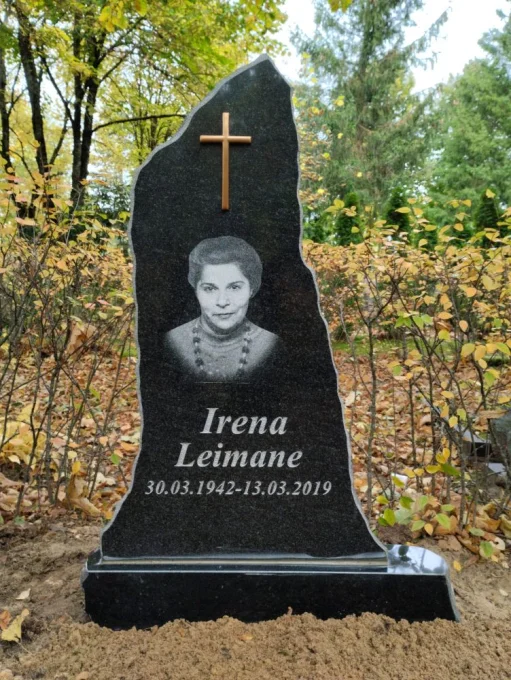 SKS Granit SIA SIA SKS GRANIT в Елгаве – гранитные надгробия и благоустройство мест захоронения