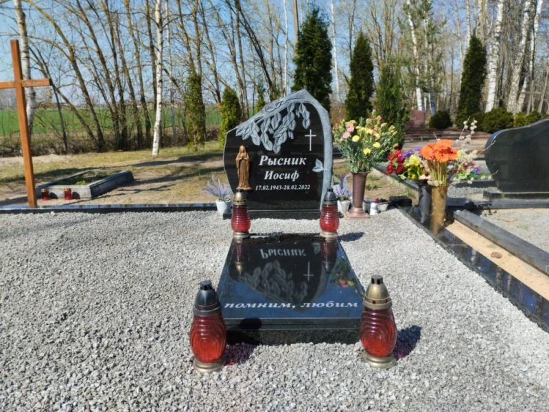 SKS Granit SIA SIA SKS GRANIT в Елгаве – гранитные надгробия и благоустройство мест захоронения