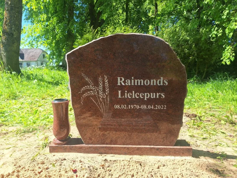 SKS Granit SIA SIA SKS GRANIT в Елгаве – гранитные надгробия и благоустройство мест захоронения